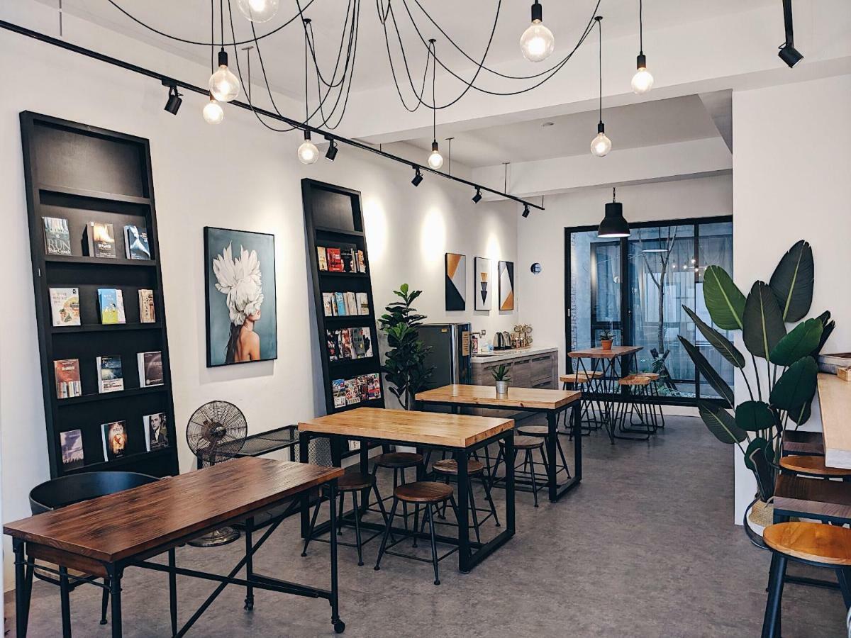 The Gatsby Apartment Tainan Exterior photo